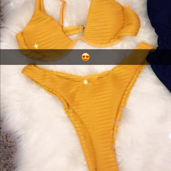 New yellow bikini - Picture 2 of 2